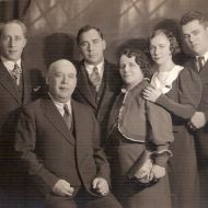 The_Toper_and_Sitsky_Families._My_parents,_grandparents_and_my_two_uncles._North_China_1933.jpg