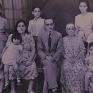 Benjamin_Family_photo,_Bombay,_1947.JPG
