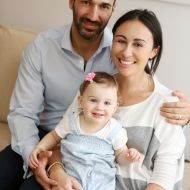 Family_photo_with_my_wife_Vicki_and_daughter_Lilah,_2015.jpg