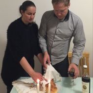 Shabbat_with_my_wife_2015.jpg