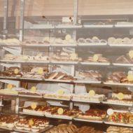 Gelato_Bar_Cake_Window._Circ._1970s.JPG