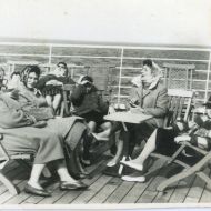 EPN_CAT-C_Abraham_Adele_onboard_the_Oranje_Adele_wearing_hat,_Mina_next_to_her_1962.jpg