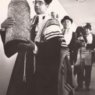 Rabbi_Simon_Silas_of_the_Sephardi_Synagogue_leading_a_Torah_procession_followed_by_my_father,_Louis_Klein_-.jpg